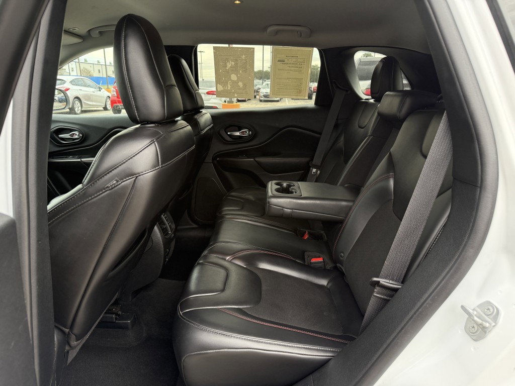 2019 Jeep Cherokee Image 30