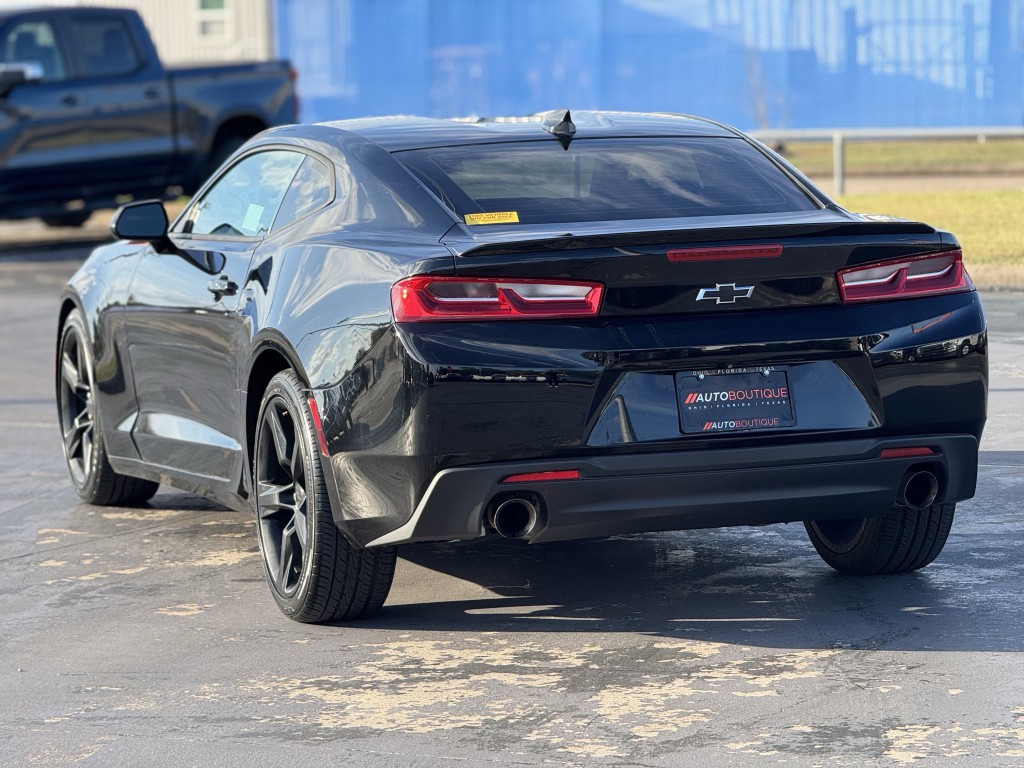 2016 Chevrolet Camaro Image 8