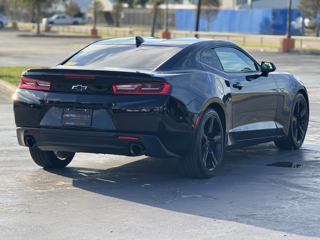 2016 Chevrolet Camaro Image 9