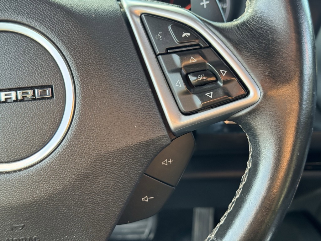 2016 Chevrolet Camaro Image 17