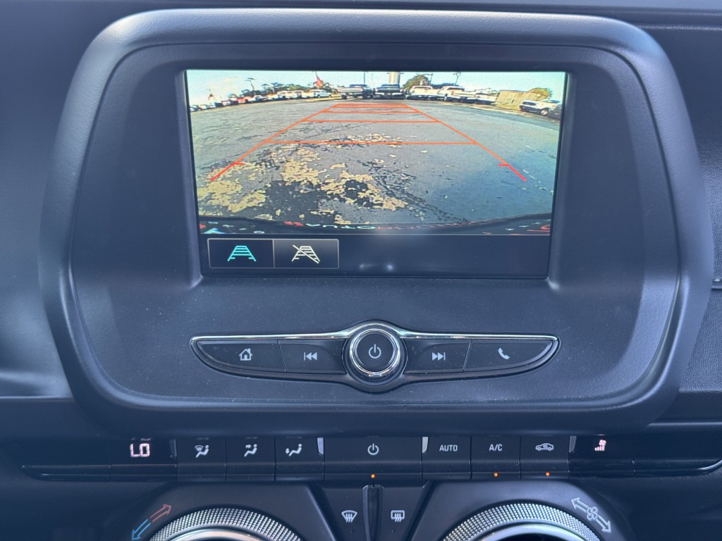 2016 Chevrolet Camaro Image 20