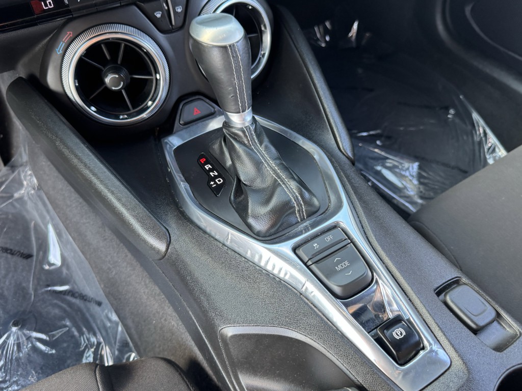 2016 Chevrolet Camaro Image 21