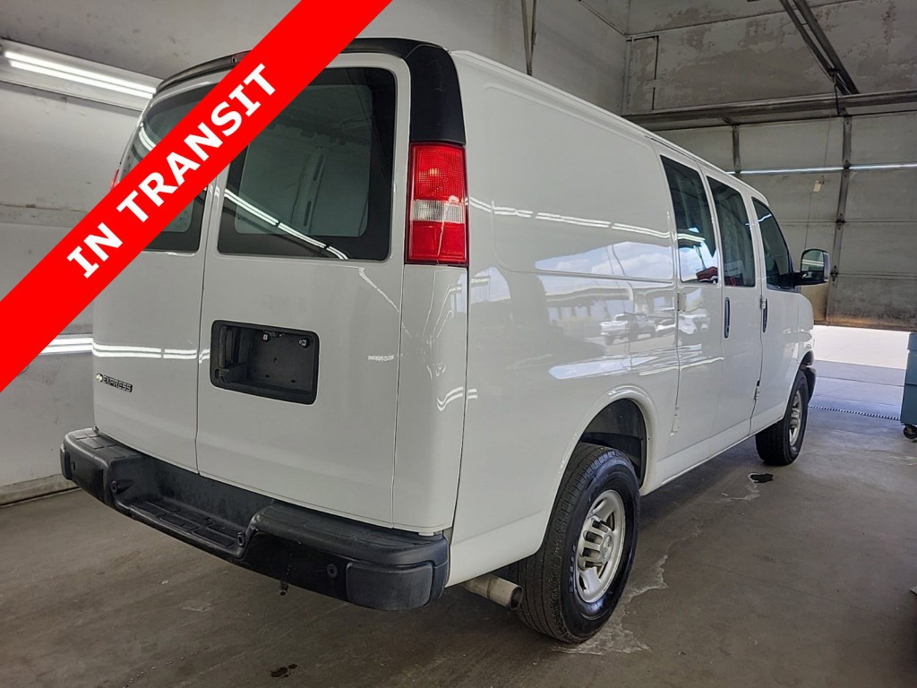2021 Chevrolet Express Image 7