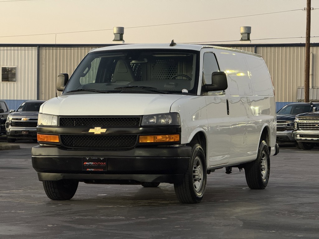 2021 Chevrolet Express Image 5