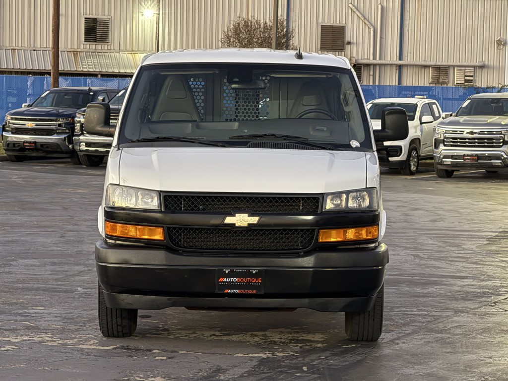 2021 Chevrolet Express Image 6