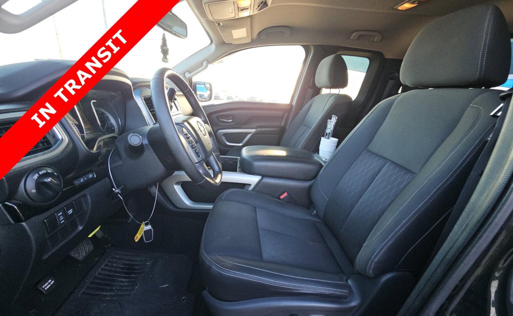 2018 Nissan Titan Image 8
