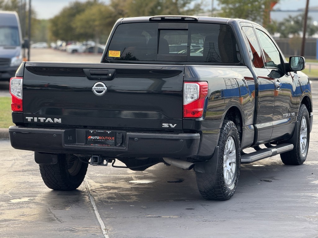 2018 Nissan Titan Image 9