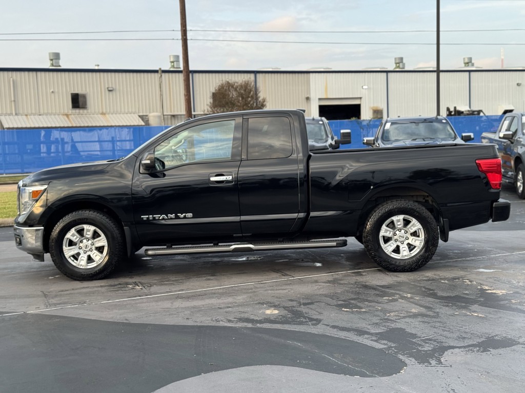2018 Nissan Titan Image 10