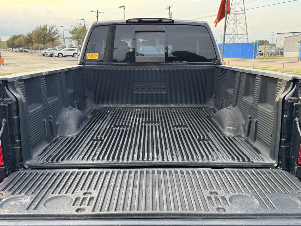 2018 Nissan Titan Image 11