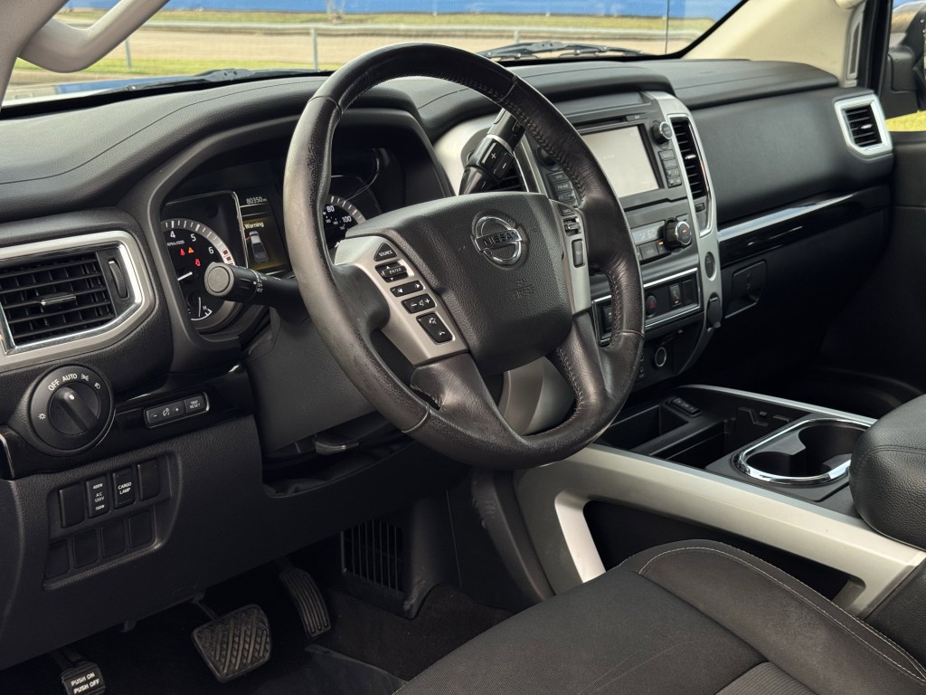 2018 Nissan Titan Image 13
