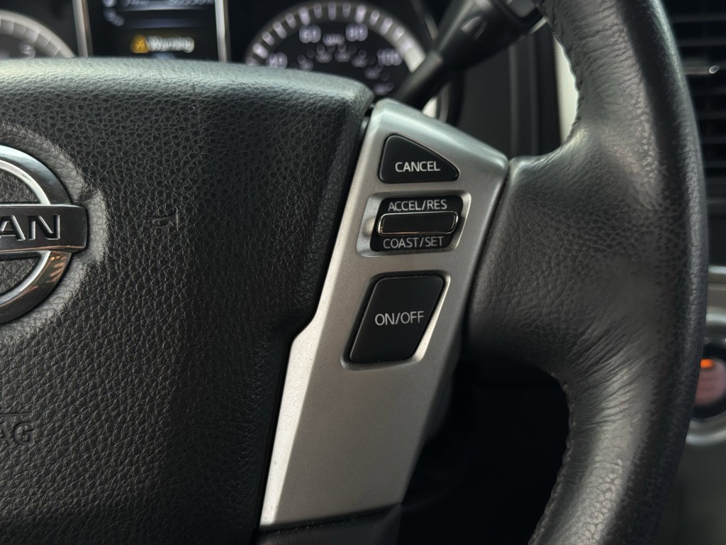 2018 Nissan Titan Image 16