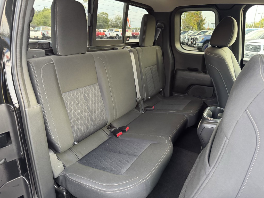 2018 Nissan Titan Image 23