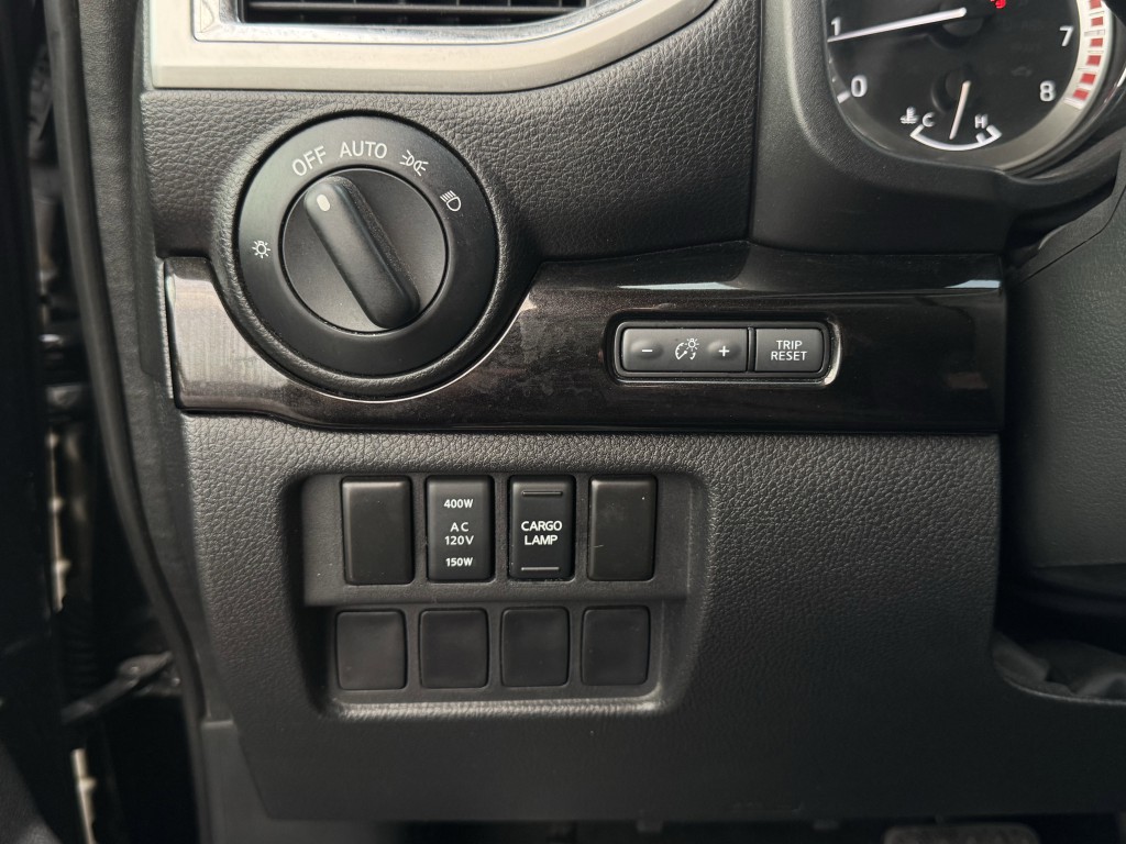 2018 Nissan Titan Image 24