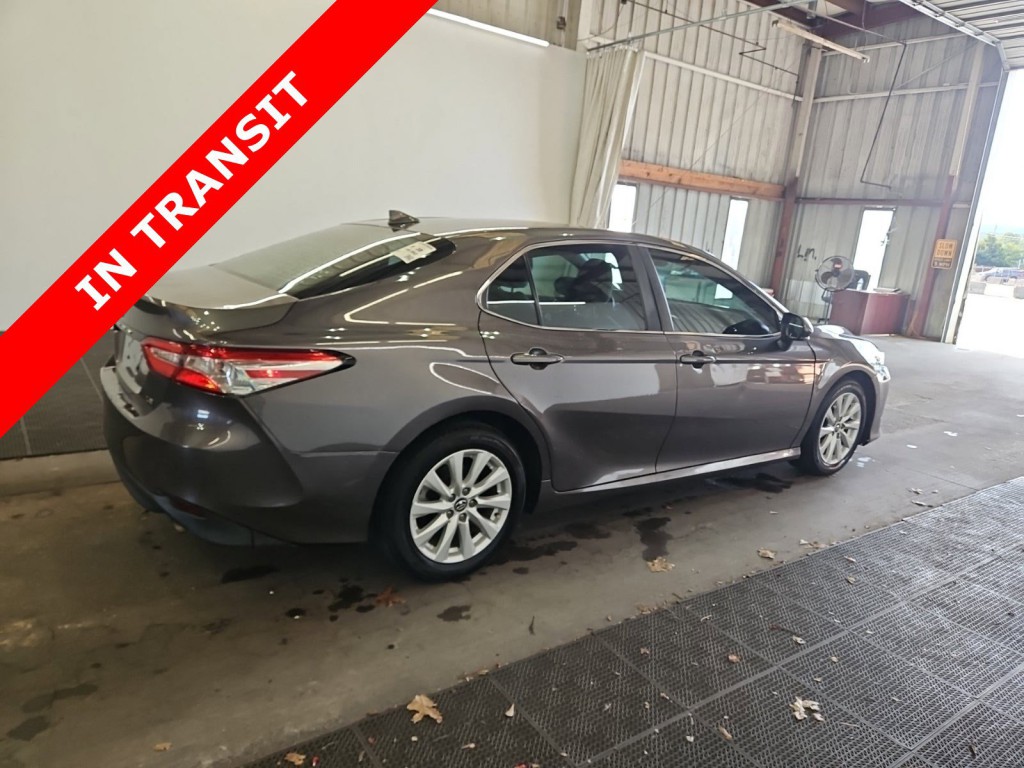 2020 Toyota Camry Image 8