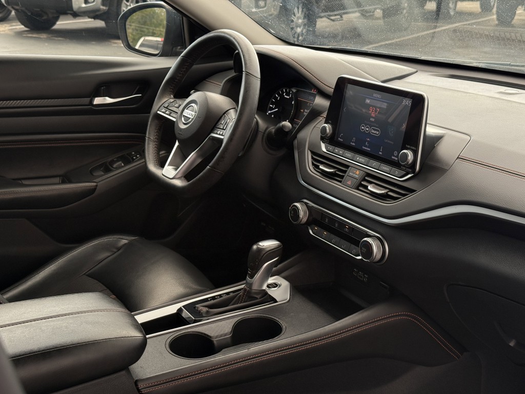 2022 Nissan Altima Image 13