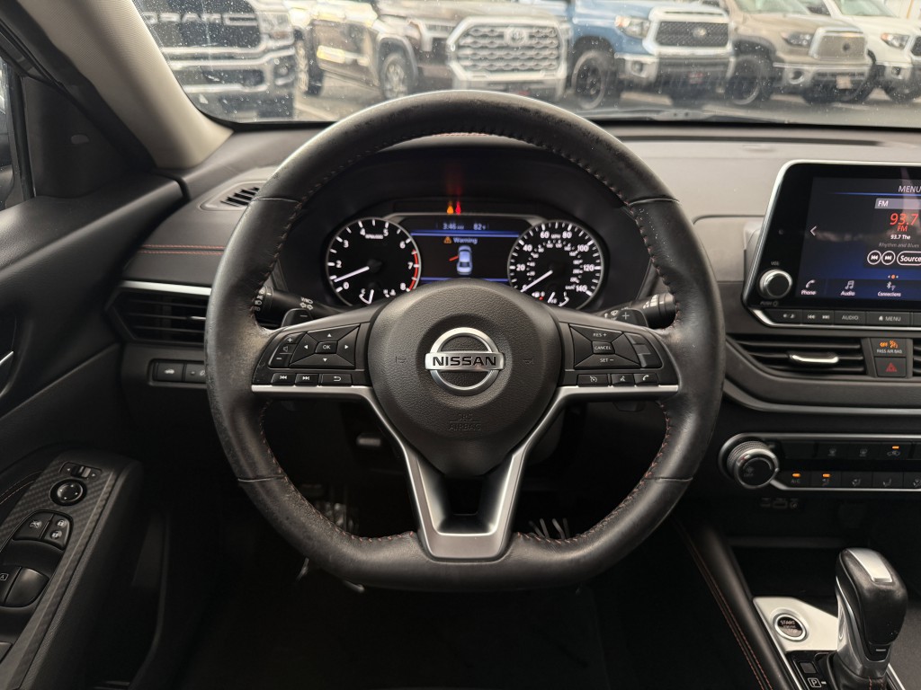 2022 Nissan Altima Image 15