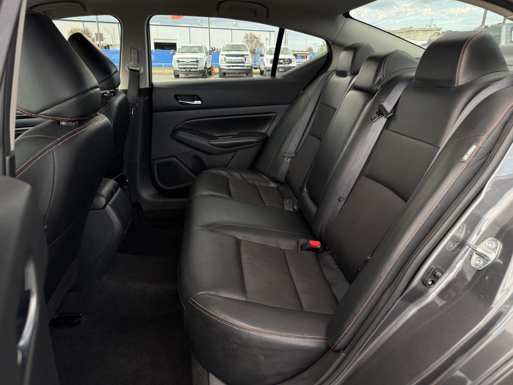 2022 Nissan Altima Image 24