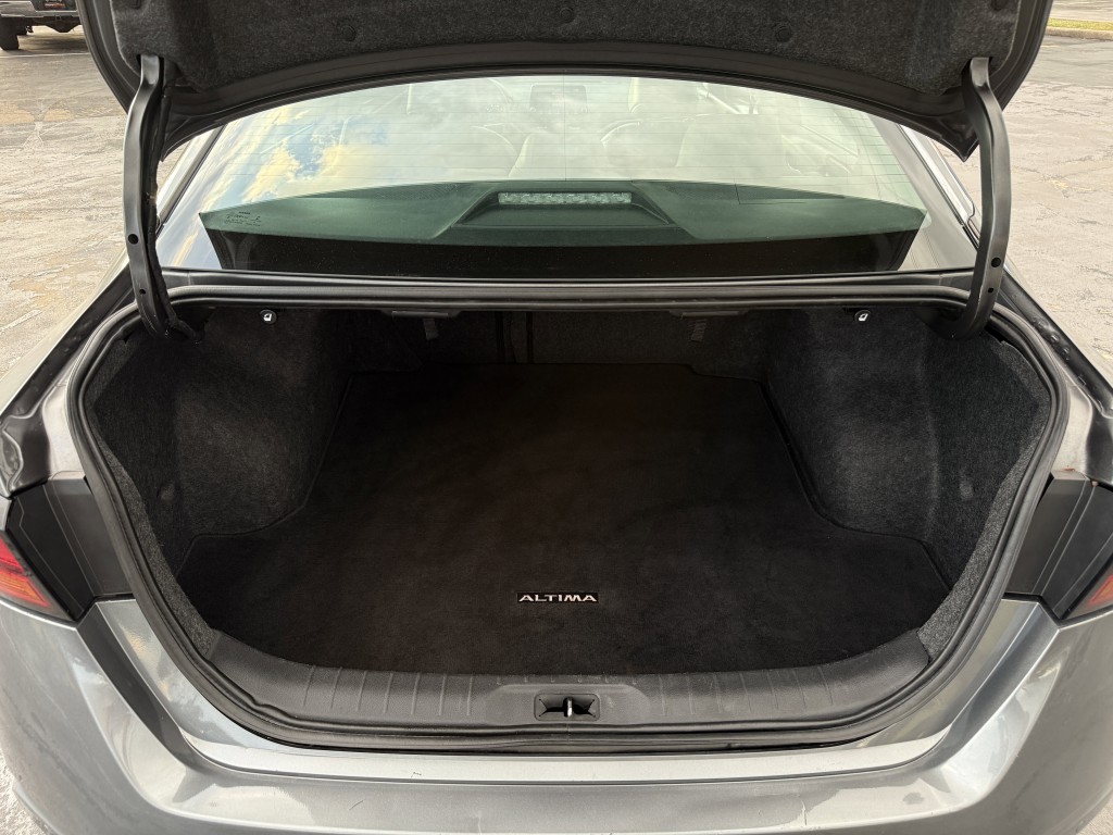 2022 Nissan Altima Image 25