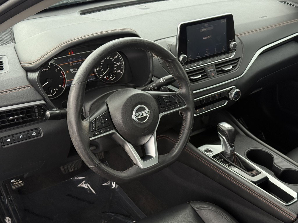 2022 Nissan Altima Image 12
