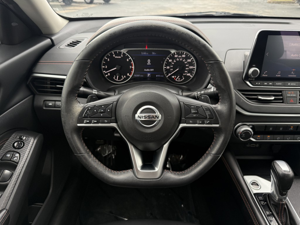 2022 Nissan Altima Image 15