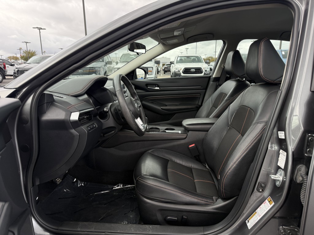 2022 Nissan Altima Image 25