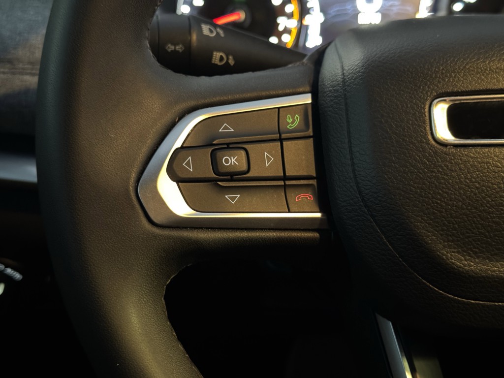 2025 Jeep Compass Image 16