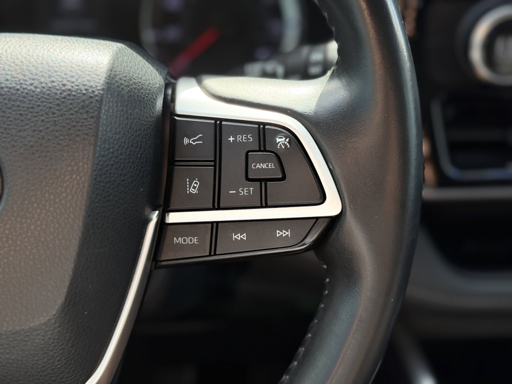 2022 Toyota Highlander Image 18