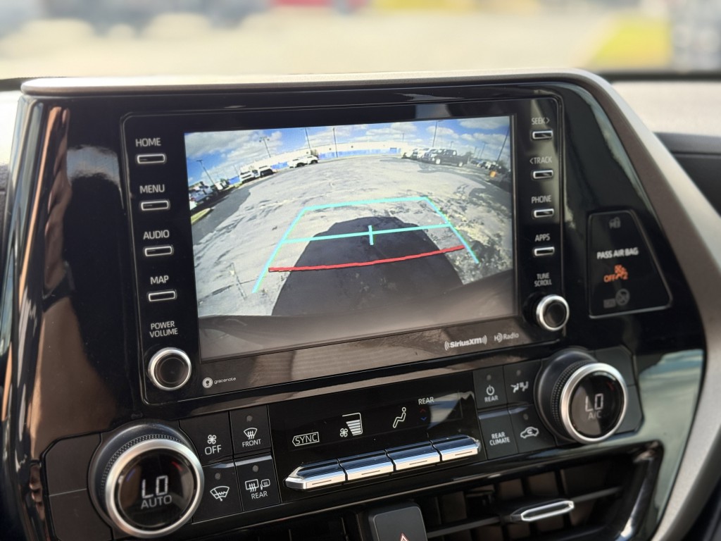 2022 Toyota Highlander Image 24