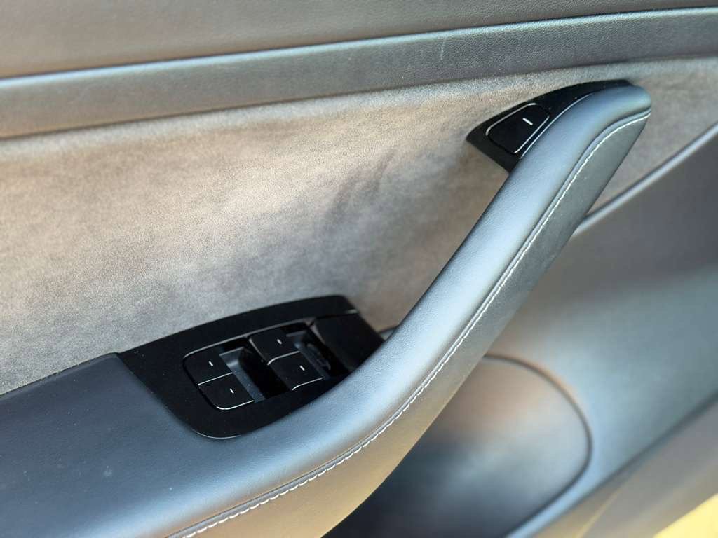 2020 Tesla Model 3 Image 21