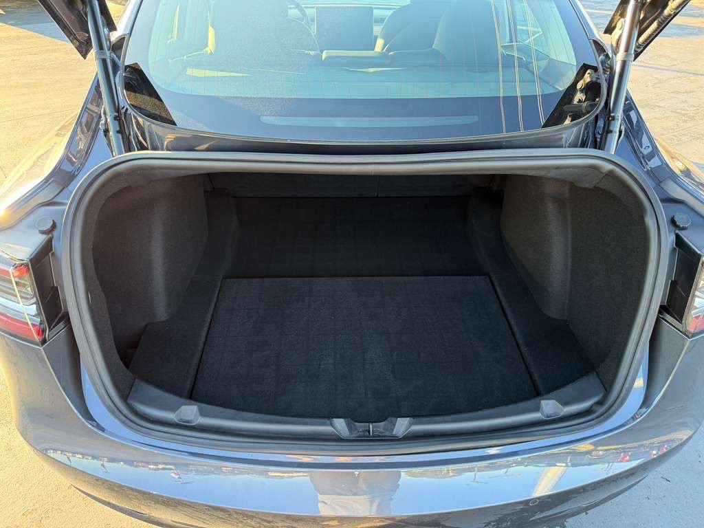 2020 Tesla Model 3 Image 27