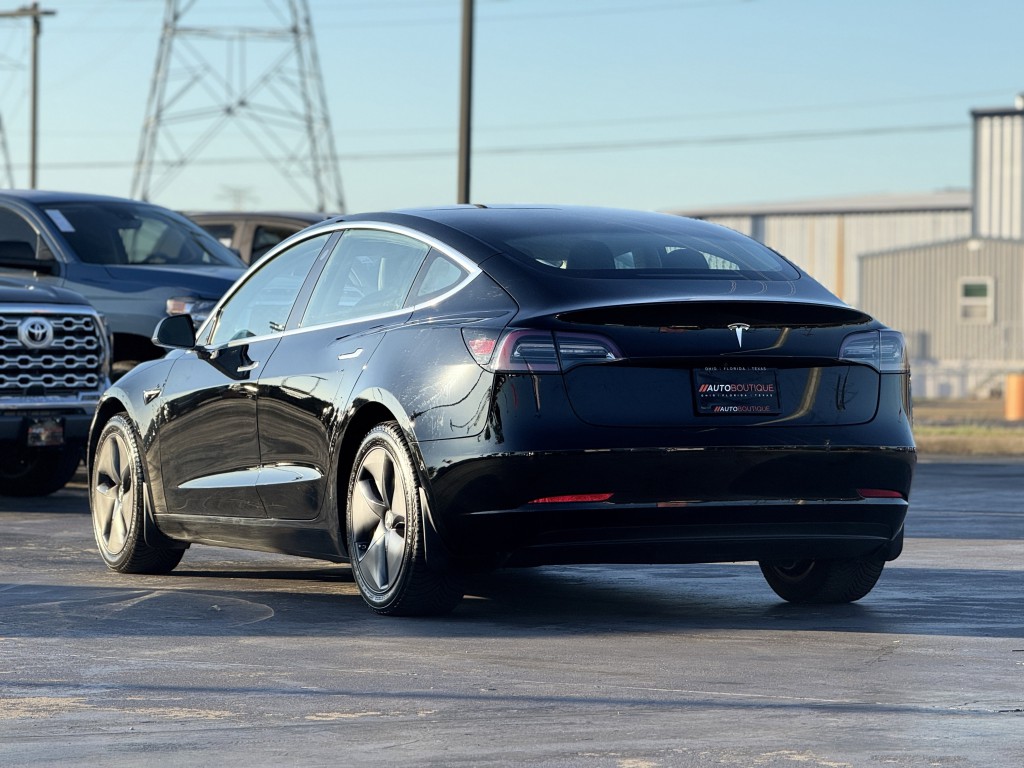 2019 Tesla Model 3 Image 8