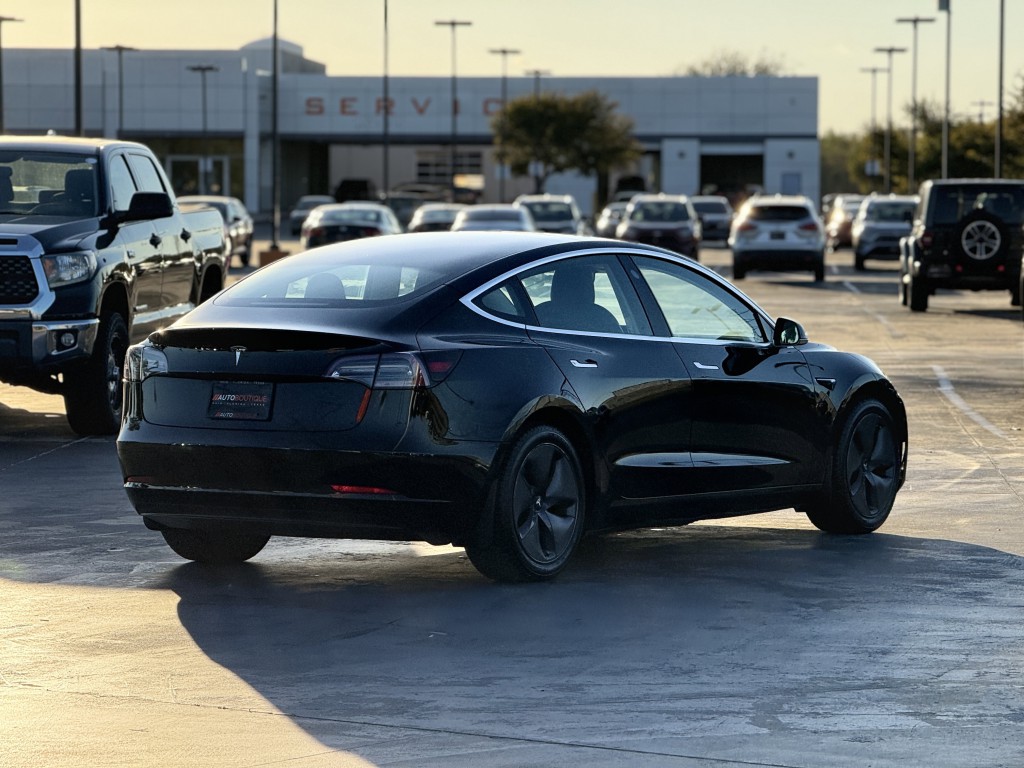 2019 Tesla Model 3 Image 9