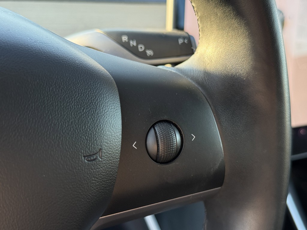 2019 Tesla Model 3 Image 16