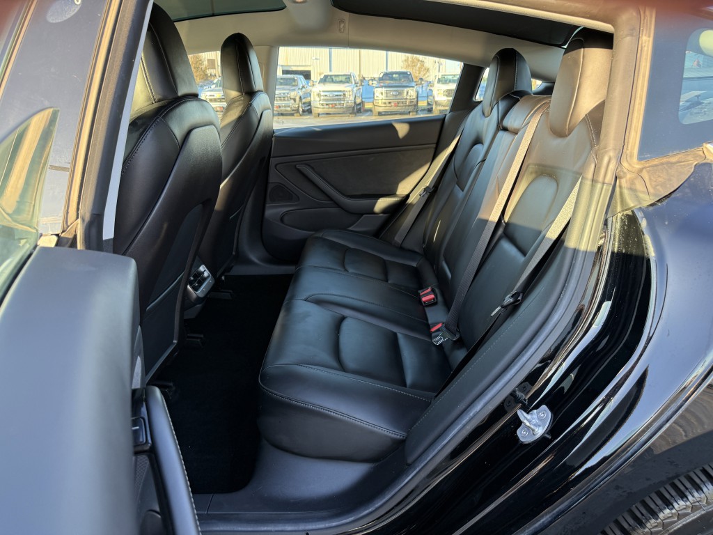 2019 Tesla Model 3 Image 26