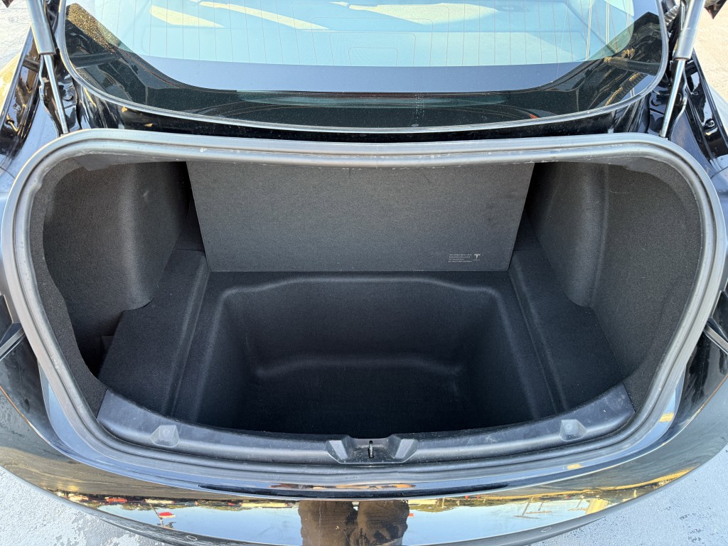 2019 Tesla Model 3 Image 28