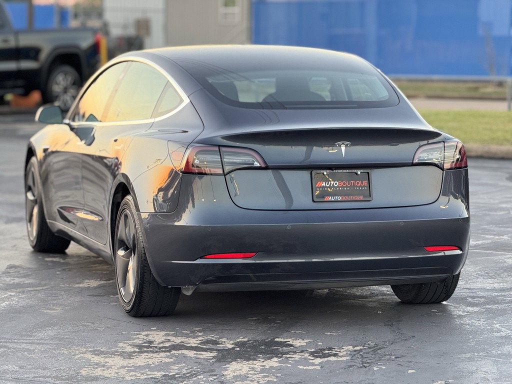 2020 Tesla Model 3 Image 8