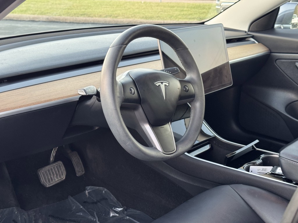 2020 Tesla Model 3 Image 11