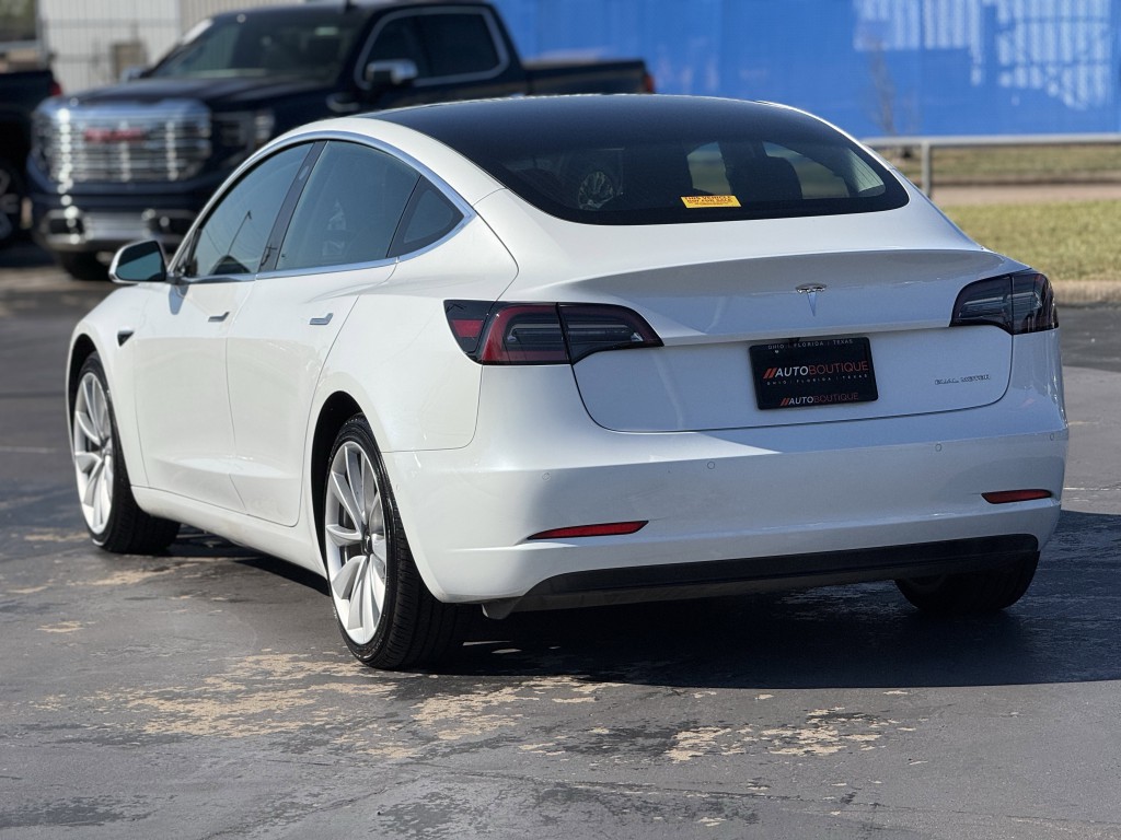 2019 Tesla Model 3 Image 8