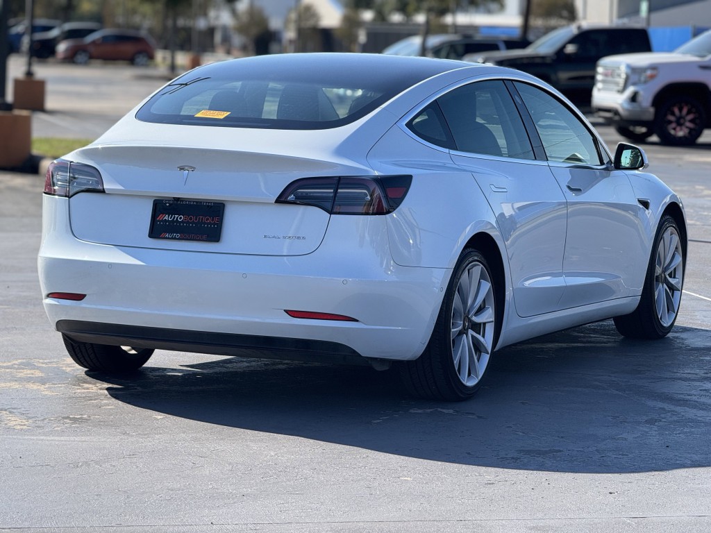 2019 Tesla Model 3 Image 9