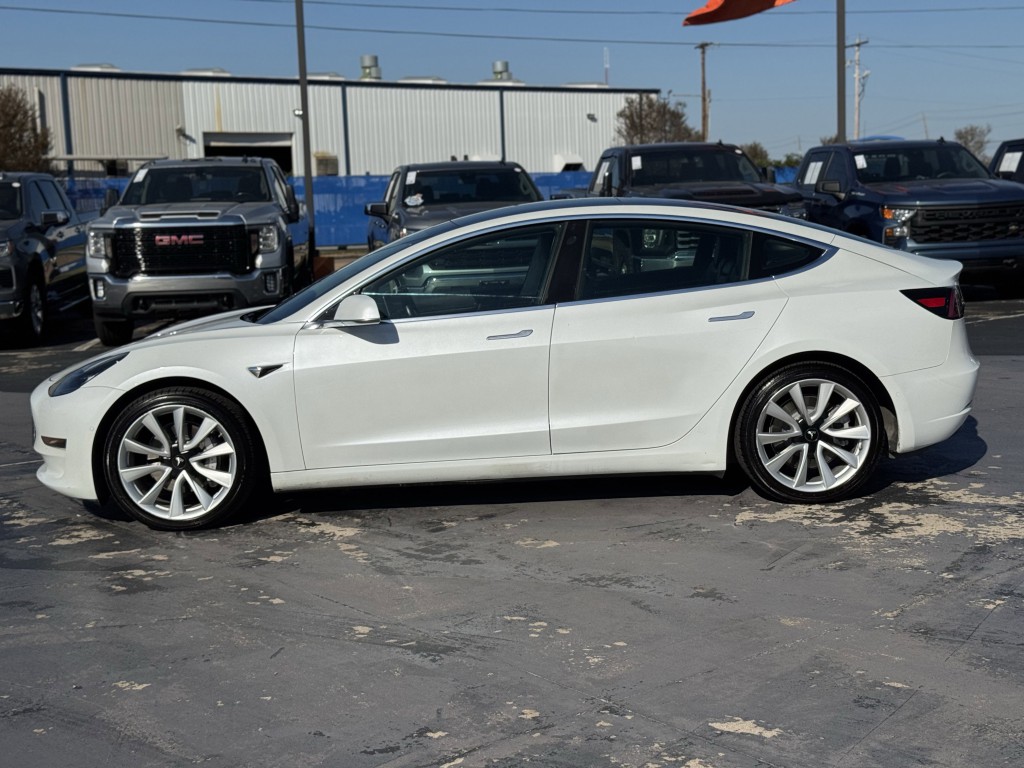 2019 Tesla Model 3 Image 10