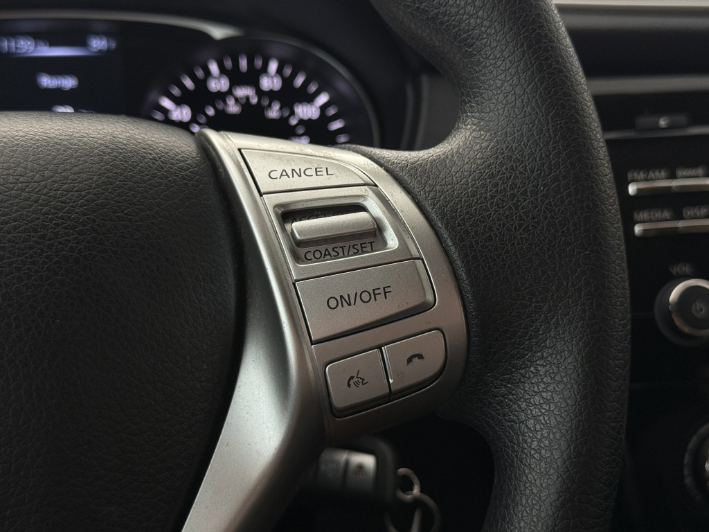 2016 Nissan Rogue Image 17
