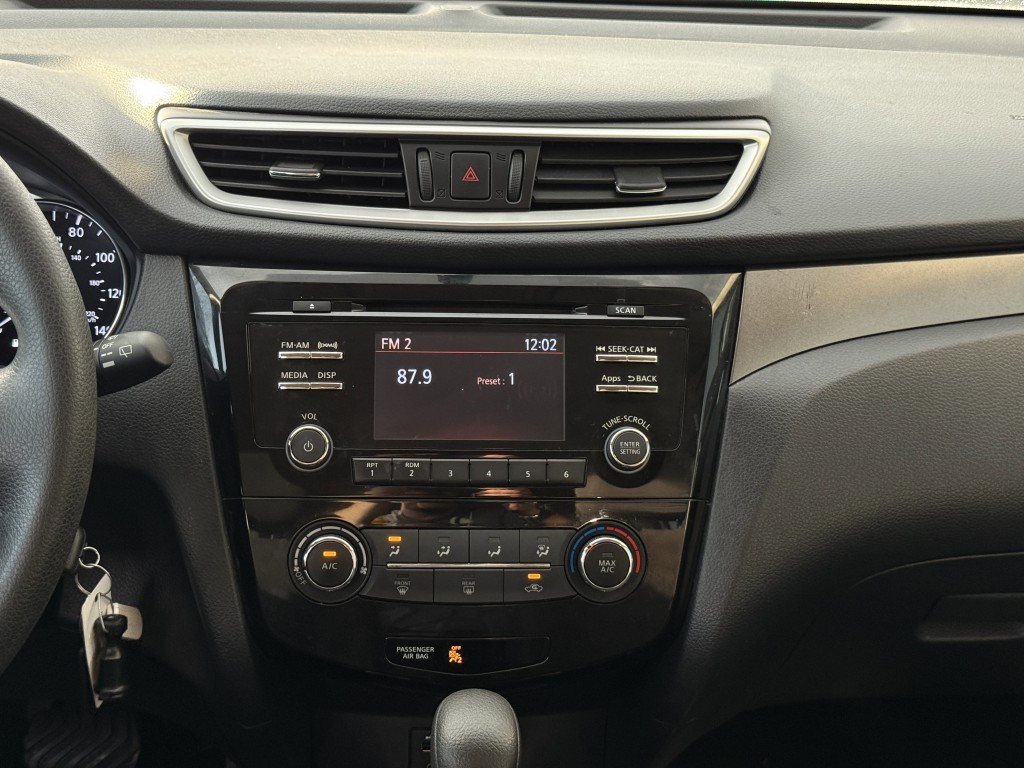 2016 Nissan Rogue Image 20