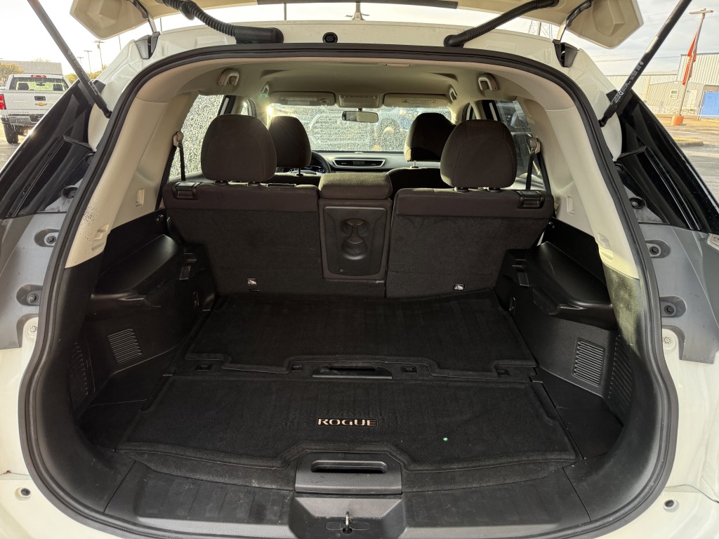 2016 Nissan Rogue Image 27