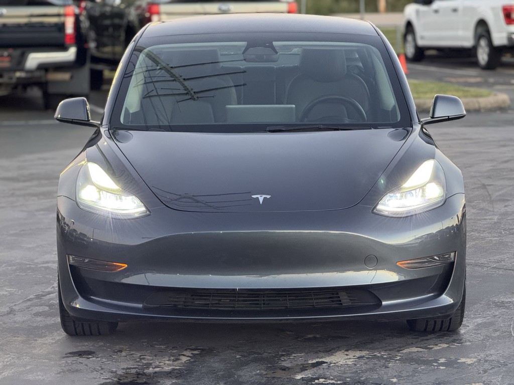 2023 Tesla Model 3 Image 6