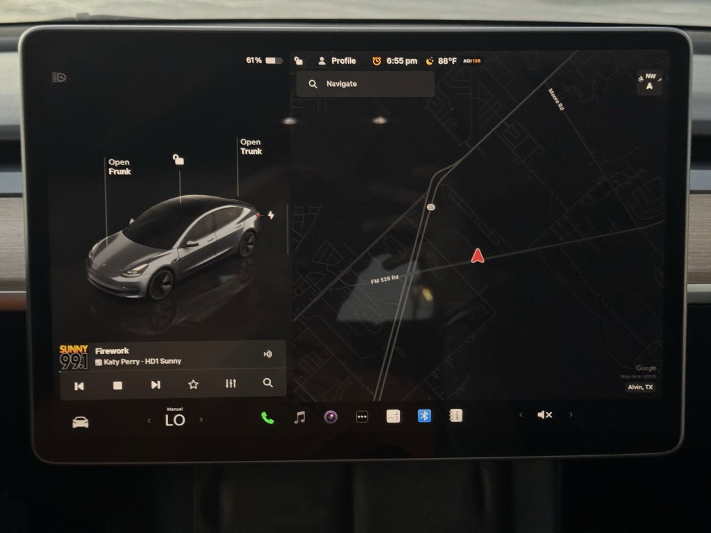 2023 Tesla Model 3 Image 17