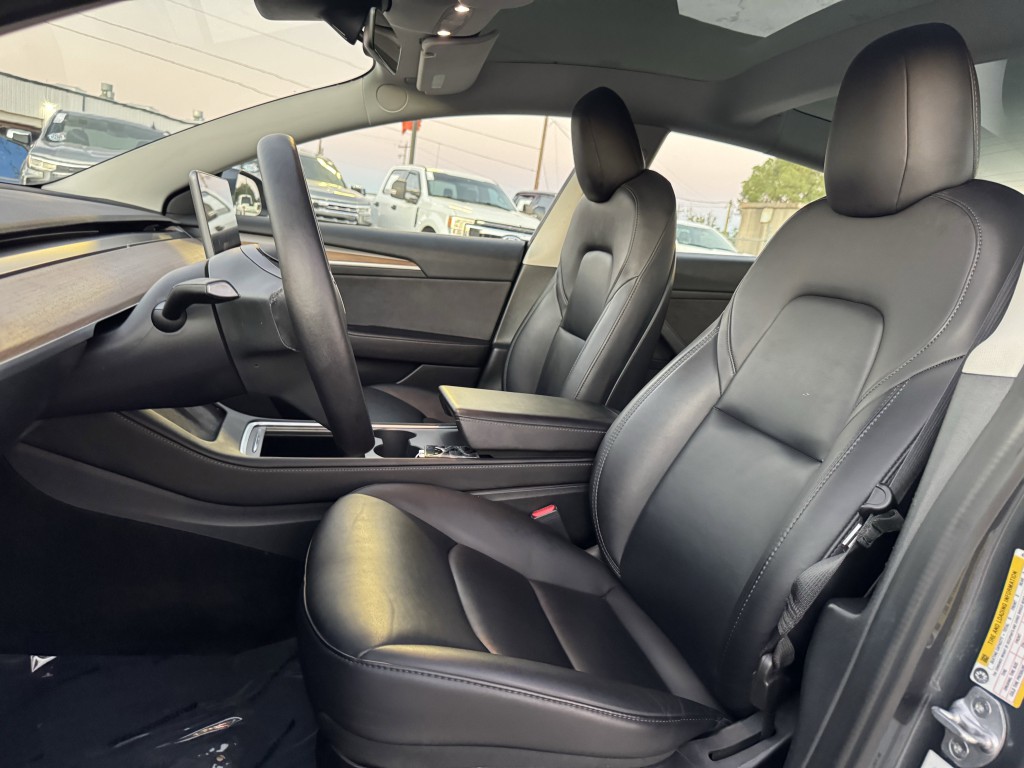 2023 Tesla Model 3 Image 19