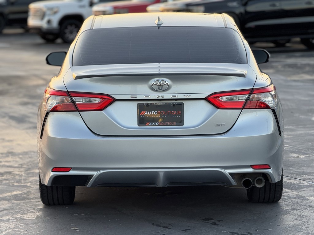 2019 Toyota Camry Image 8