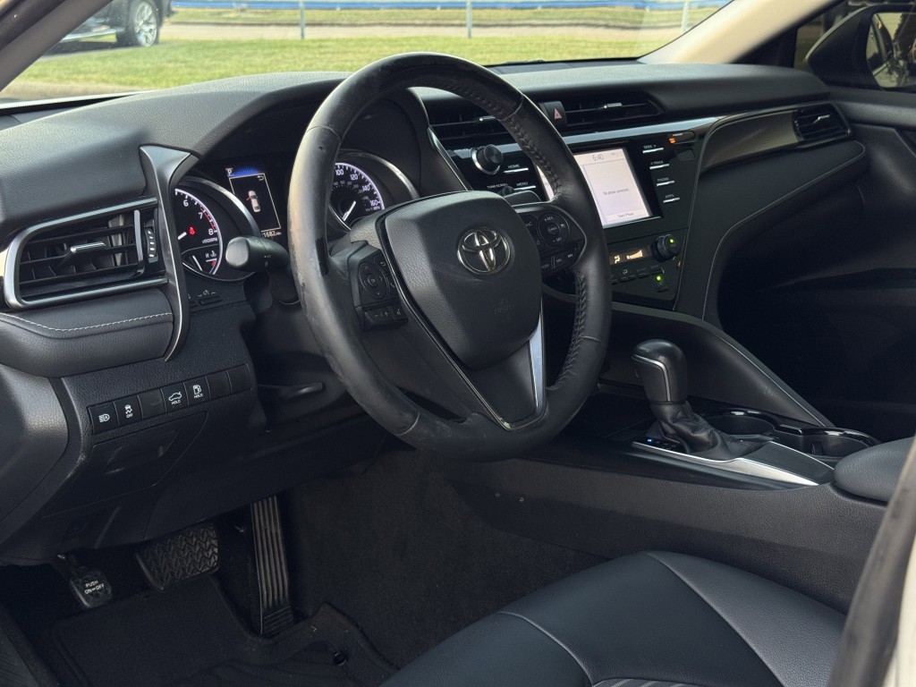 2019 Toyota Camry Image 12