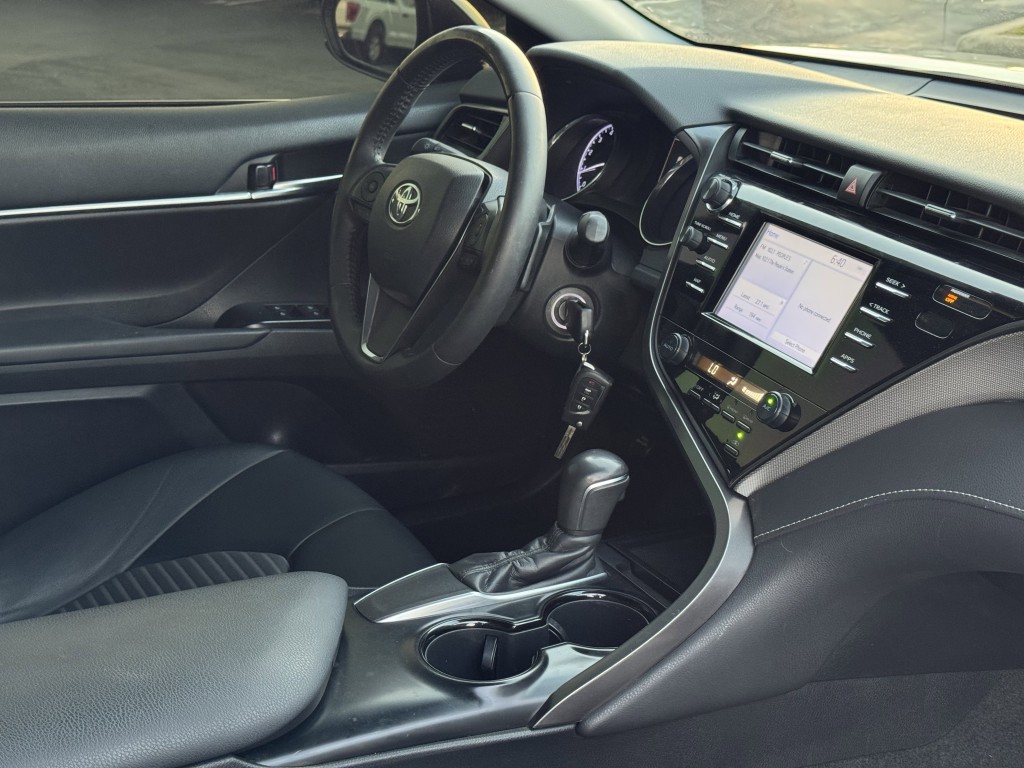 2019 Toyota Camry Image 13