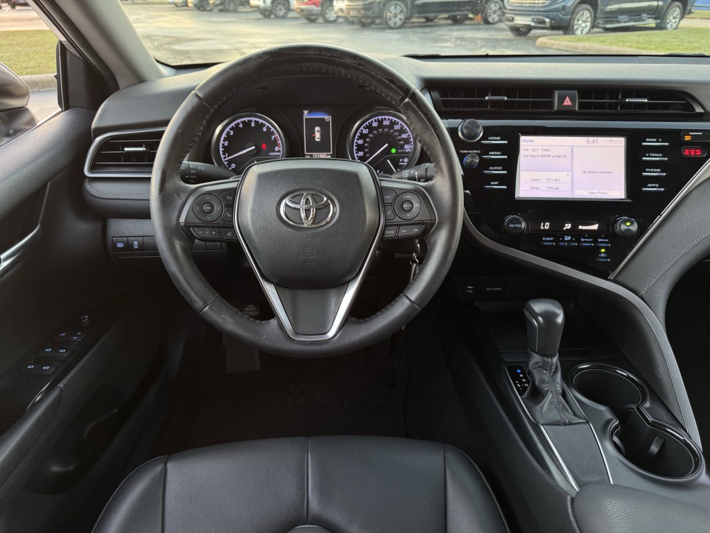 2019 Toyota Camry Image 14